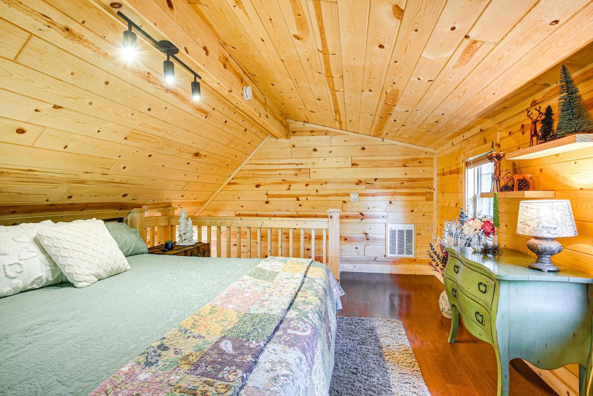 Idyllic Cabin In The Heart Of Hocking Hills Rockbridge Eksteriør bilde