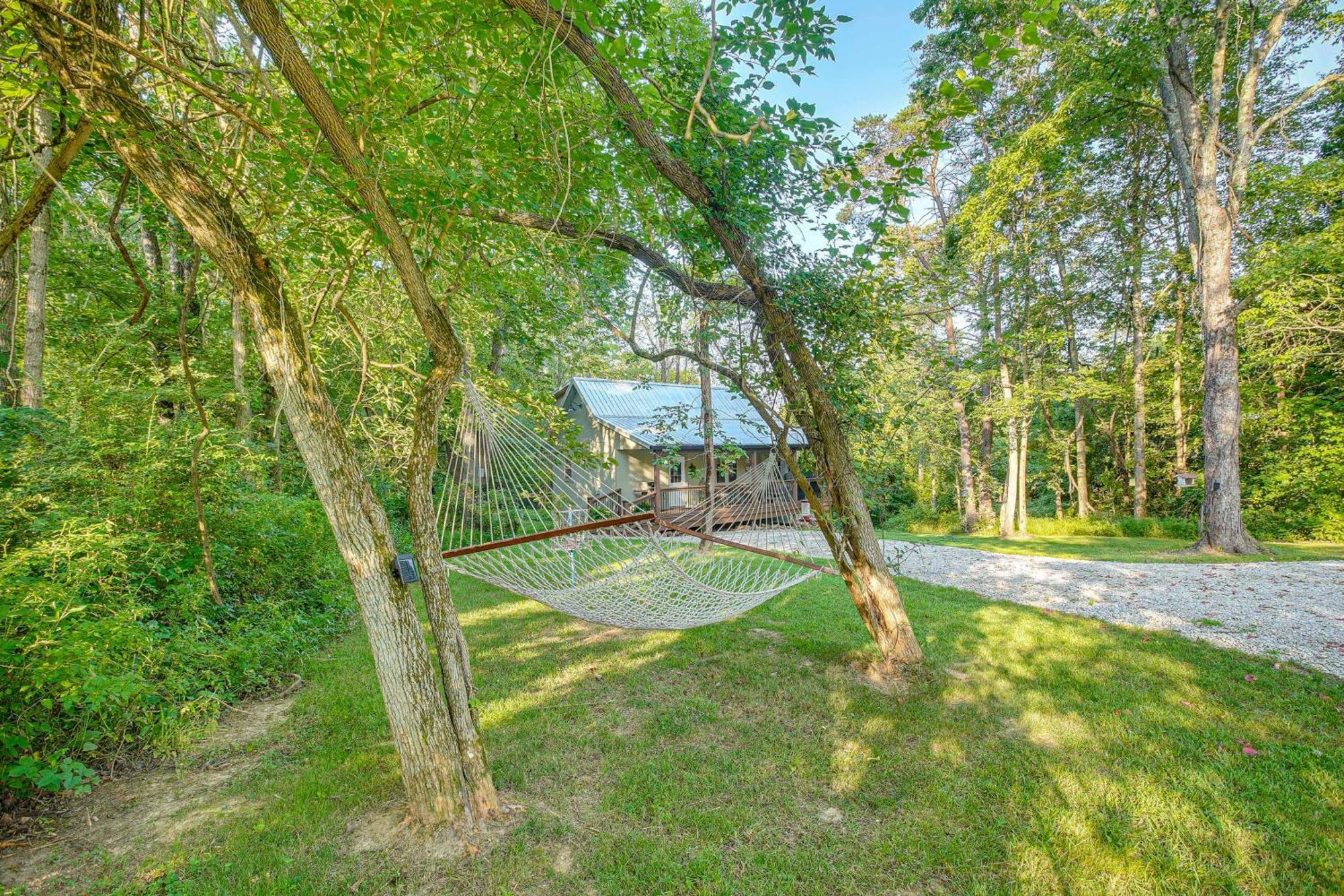 Idyllic Cabin In The Heart Of Hocking Hills Rockbridge Eksteriør bilde