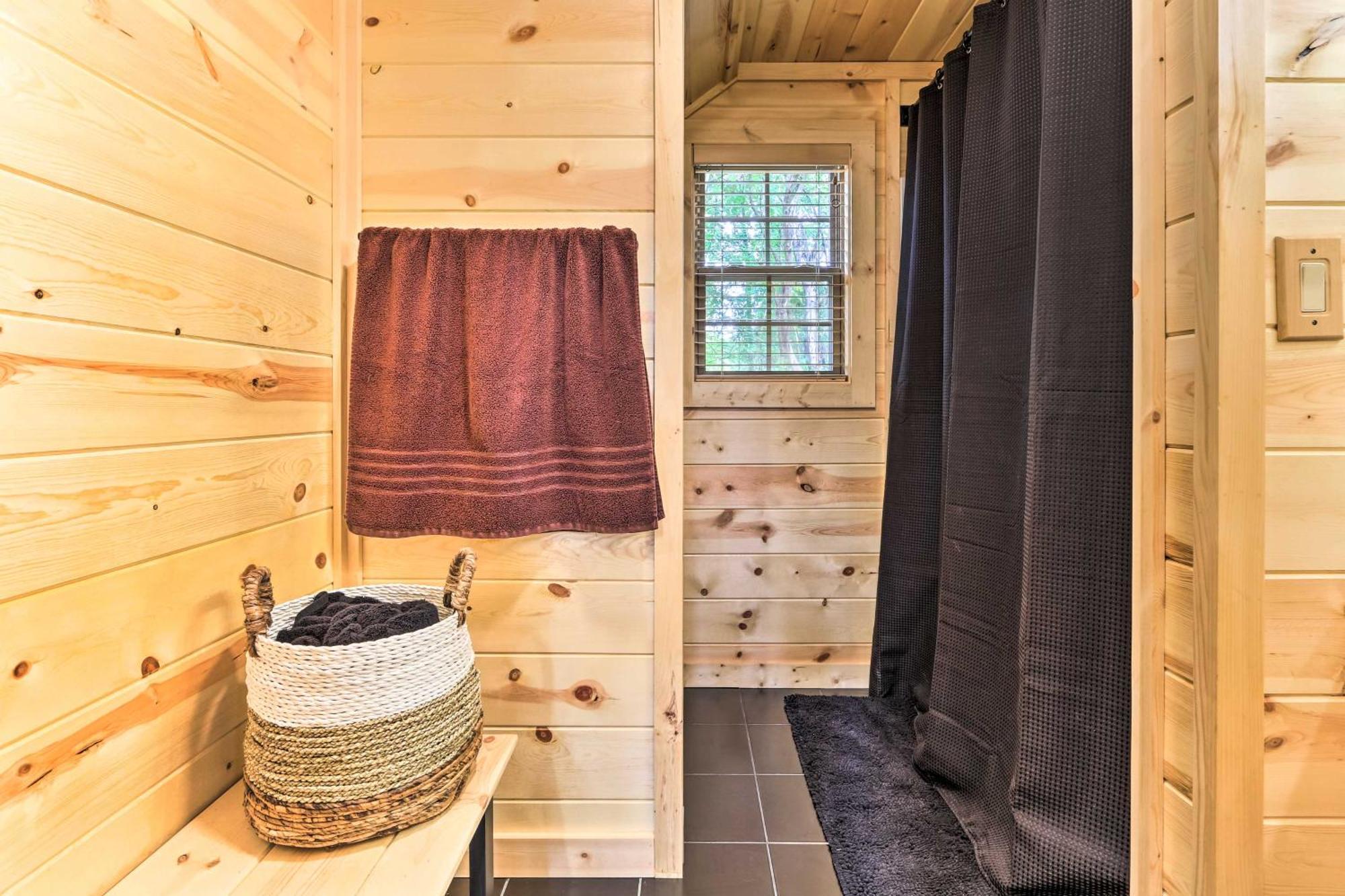 Idyllic Cabin In The Heart Of Hocking Hills Rockbridge Eksteriør bilde
