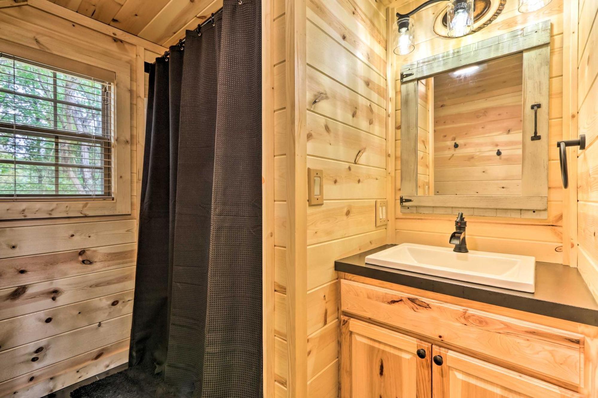 Idyllic Cabin In The Heart Of Hocking Hills Rockbridge Eksteriør bilde