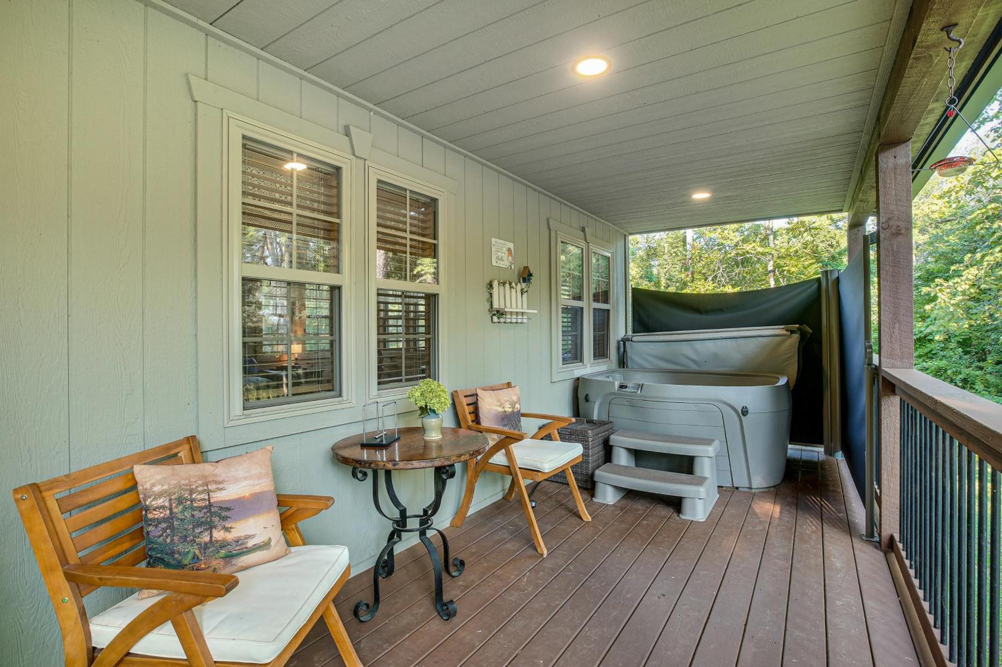 Idyllic Cabin In The Heart Of Hocking Hills Rockbridge Eksteriør bilde
